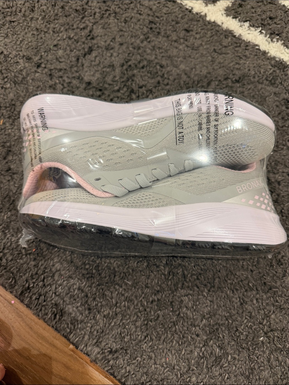 Bronx Women's Gray & Pink Athletic Sneakers